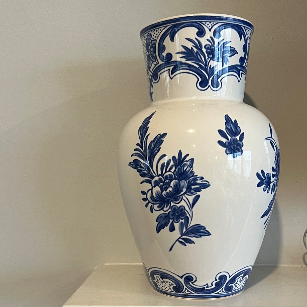 Tiffany & Co. Delft Ceramic Piece in White and Blue vase